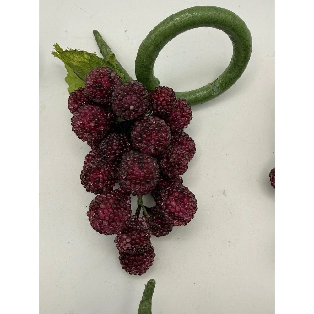 Vintage Pier 1 Beaded‎ Grape Cluster Napkin Rings Set of 6 Purple Burgundy